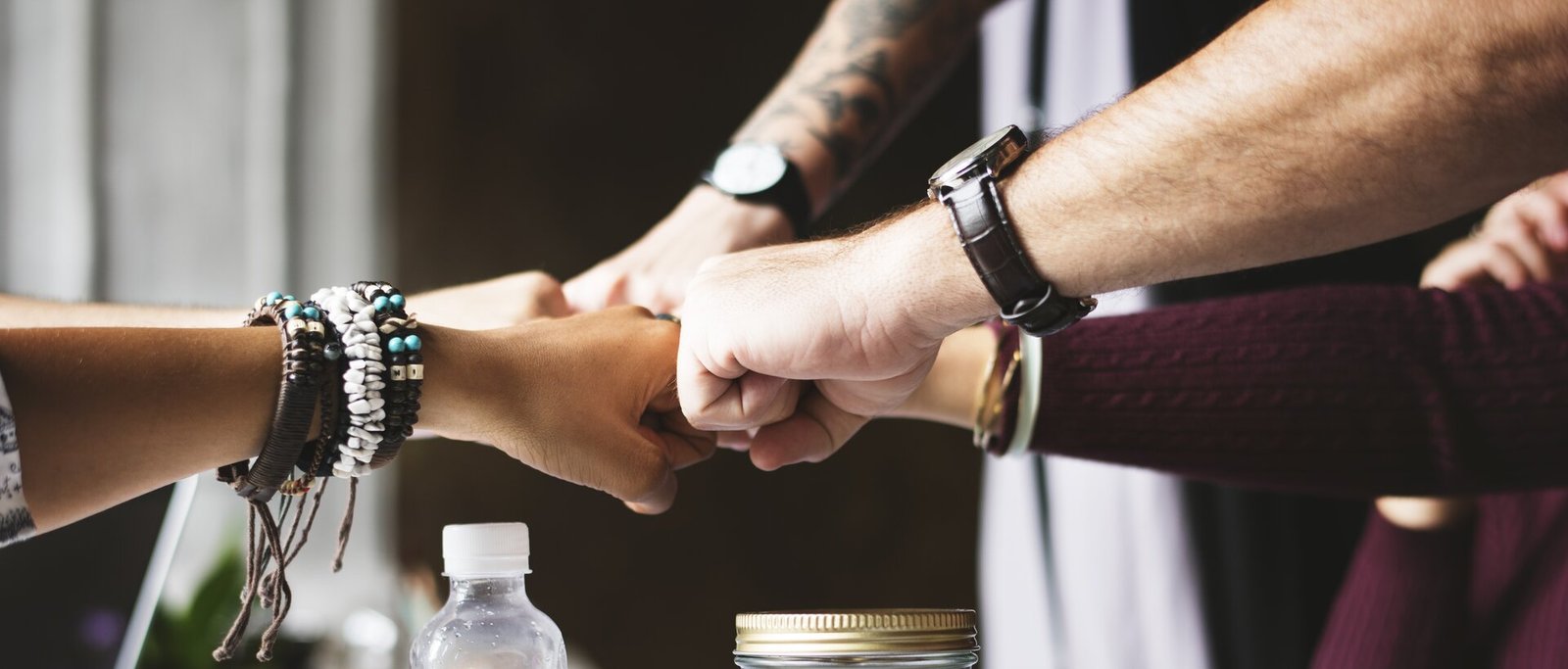 Hợp tác và đối tác